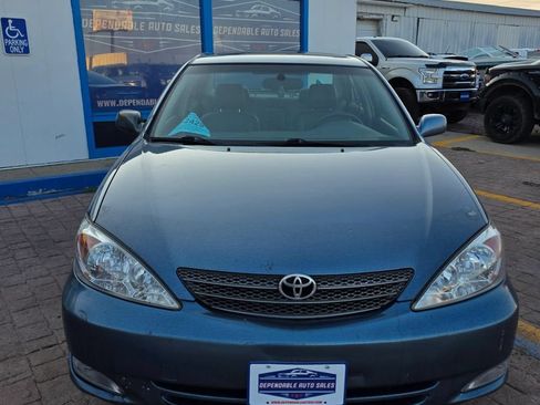Used 2003 Toyota Camry XLE FWD image 2