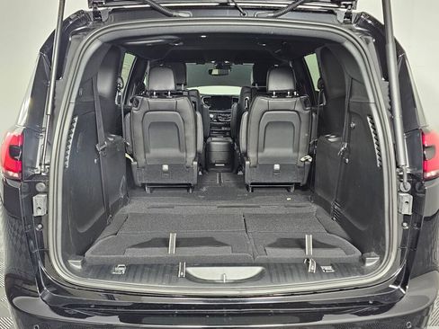 New 2026 Chrysler Pacifica Select image 16
