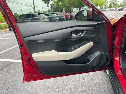 Certified 2025 Honda Accord LX image 23