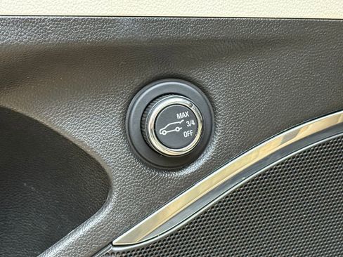 Used 2023 Buick Enclave Avenir image 24