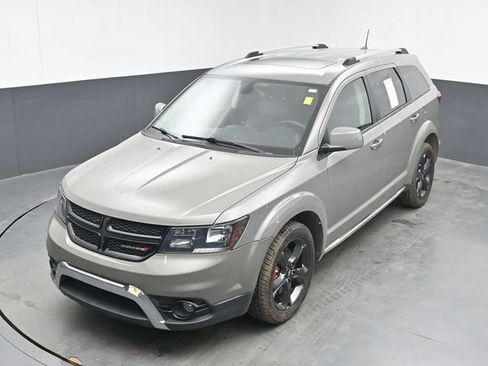 Used 2020 Dodge Journey Crossroad FWD image 15