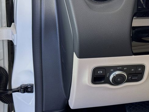 New 2025 Mercedes-Benz GLA 250 image 10