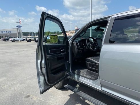 Used 2022 RAM 2500 Laramie AWD/4WD image 10