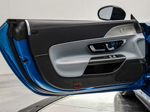 Used 2022 Mercedes-Benz SL 63 AMG 4MATIC image 90