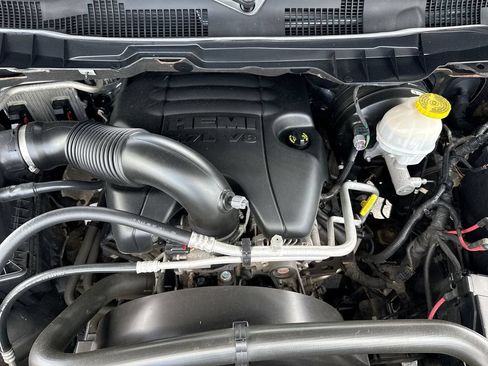 Used 2019 RAM 1500 Classic SLT RWD image 26