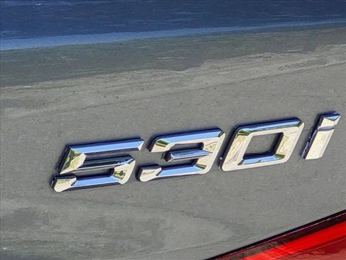 Used 2019 BMW 530i RWD image 16