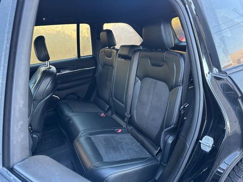 Certified 2023 Jeep Grand Cherokee Trailhawk AWD/4WD image 19