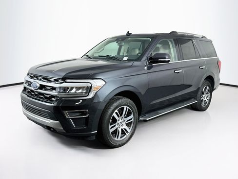 Used 2023 Ford Expedition Limited AWD/4WD image 3