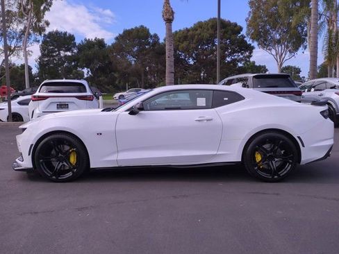 Used 2021 Chevrolet Camaro SS image 9