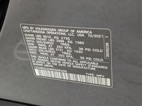 Used 2022 Volkswagen Atlas SEL R-Line image 22