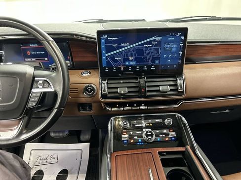 Used 2023 Lincoln Navigator Reserve AWD/4WD image 19