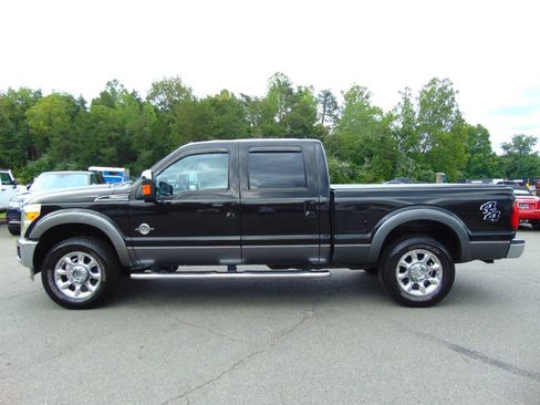 Used 2011 Ford F250 Lariat w/ Lariat Interior Pkg AWD/4WD image 25