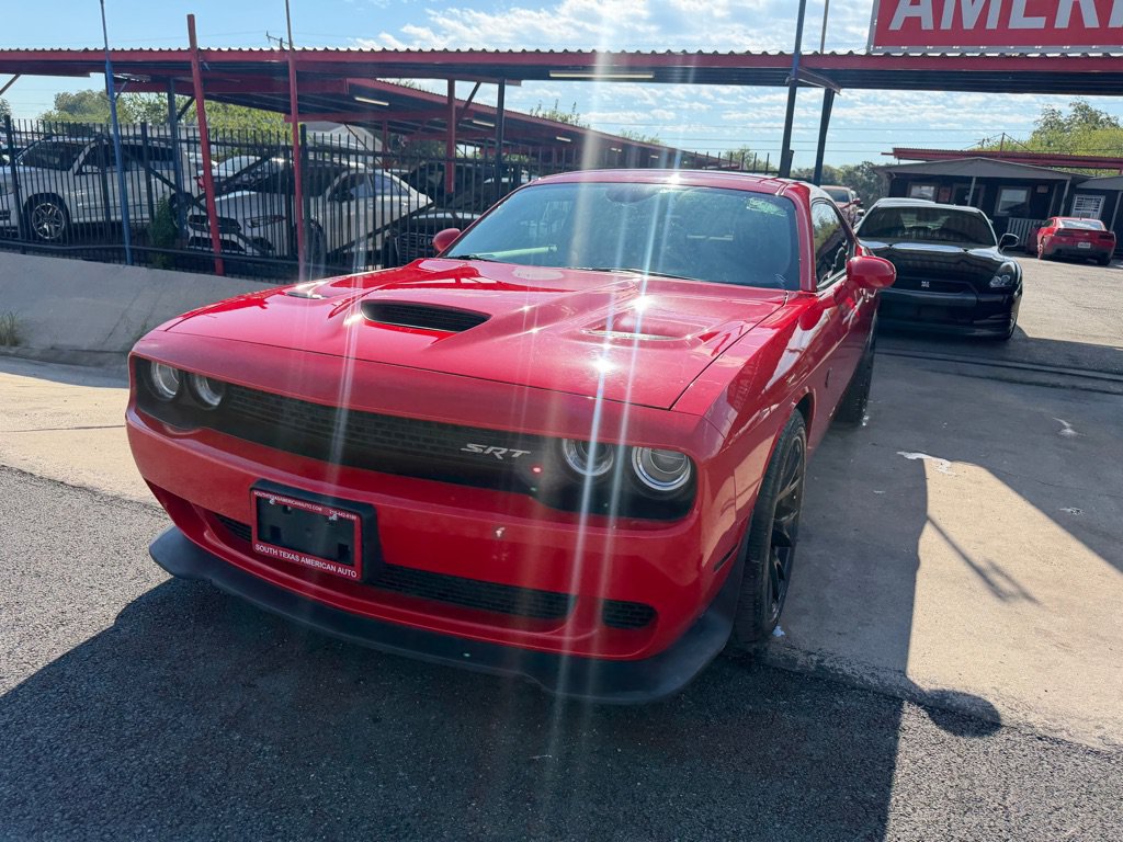 Used 2015 Dodge Challenger SRT Hellcat RWD image 7