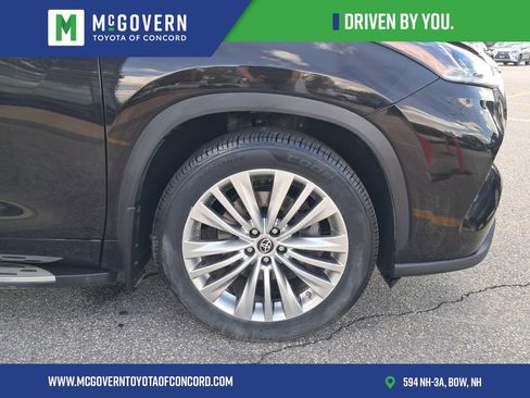 Used 2022 Toyota Highlander Platinum AWD/4WD image 10