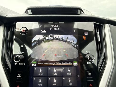 Used 2025 Subaru Outback Limited image 17