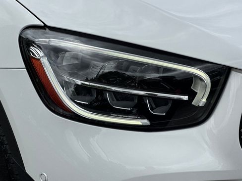 Used 2022 Mercedes-Benz GLC 300 4MATIC image 10