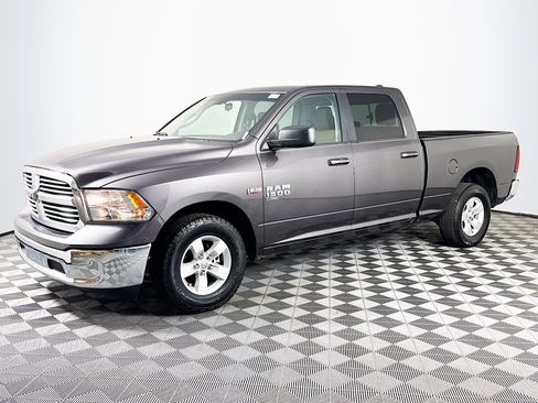 Used 2020 RAM 1500 Classic SLT image 4