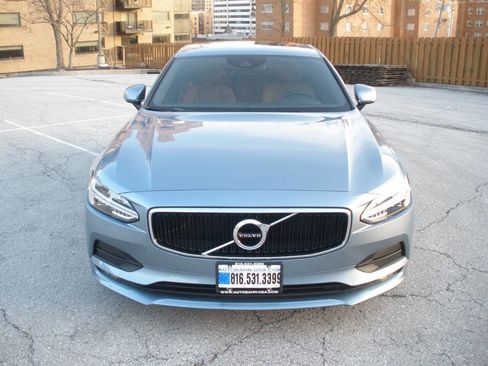 Used 2018 Volvo S90 T5 Momentum image 6