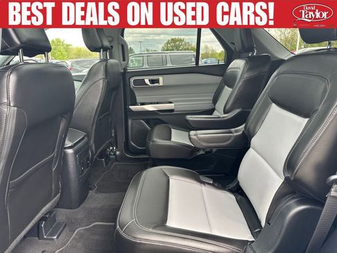 Used 2022 Ford Explorer XLT w/ Equipment Group 202A AWD/4WD image 21