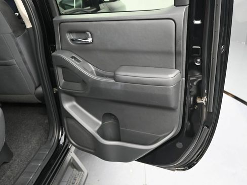 Used 2023 Nissan Frontier SV w/ SV Convenience Package AWD/4WD image 9