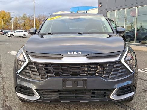 Used 2023 Kia Sportage LX image 2