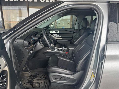 Used 2023 Ford Explorer Limited w/ Hybrid Equipment Group 310A AWD/4WD image 6