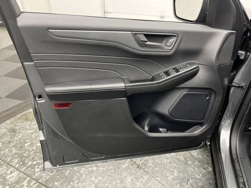 New 2025 Ford Escape Active w/ Tech Pack #1 AWD/4WD image 8