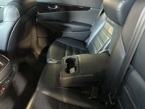 Used 2020 Kia Sorento EX FWD image 19