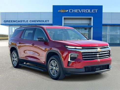 Used 2024 Chevrolet Traverse LT w/ LPO, Floor Liner Package FWD image 1