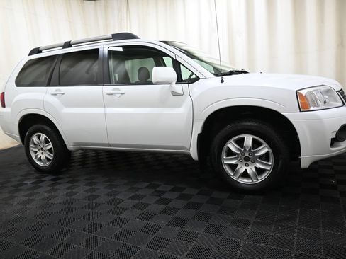 Used 2011 Mitsubishi Endeavor LS AWD/4WD image 13
