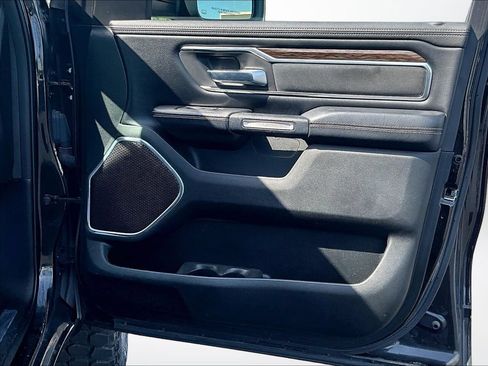 Used 2019 RAM 1500 Laramie AWD/4WD image 25