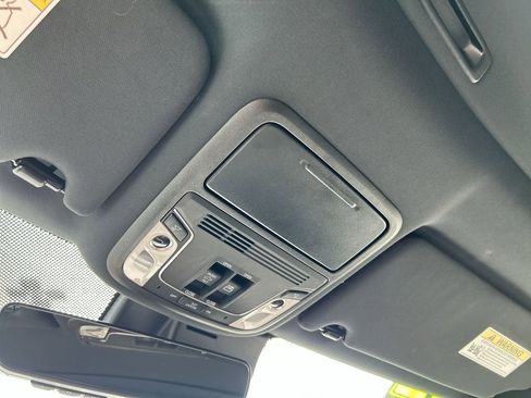 Used 2025 Honda Ridgeline Black Edition image 30