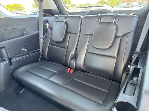 Used 2021 Ford Explorer XLT w/ Equipment Group 202A RWD image 23
