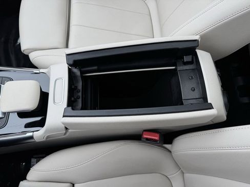 Used 2023 Mercedes-Benz GLB 250 4MATIC image 22