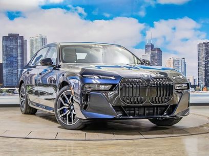 New 2025 BMW 740i xDrive w/ Premium Package