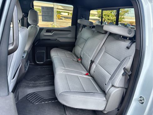 Used 2024 Chevrolet Silverado 1500 LT Trail Boss w/ Convenience Package II AWD/4WD image 22