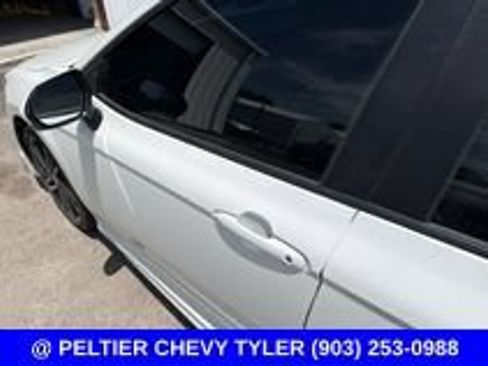 Used 2025 Toyota Camry XSE FWD image 9