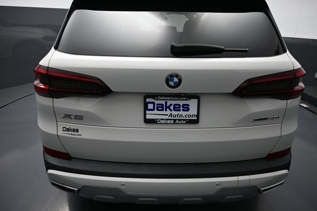 Used 2022 BMW X5 xDrive40i w/ Executive Package AWD/4WD image 32