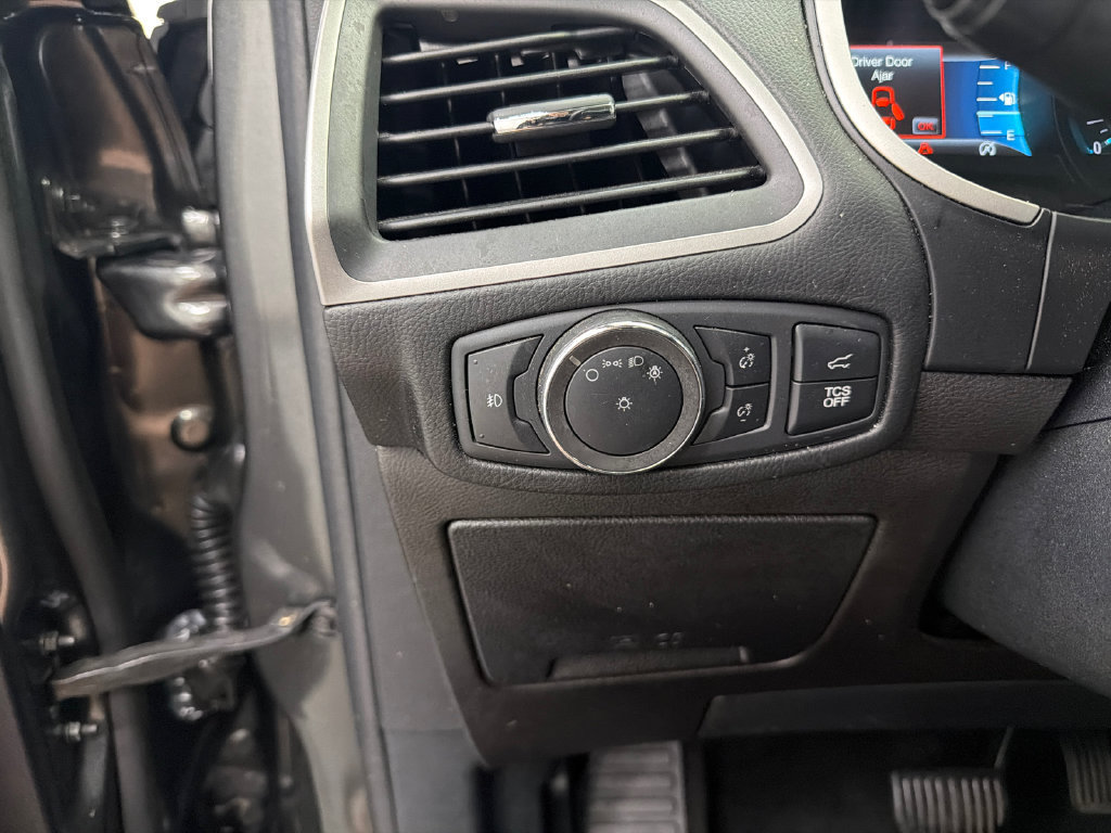 Used 2020 Ford Edge SEL w/ Convenience Package FWD image 31