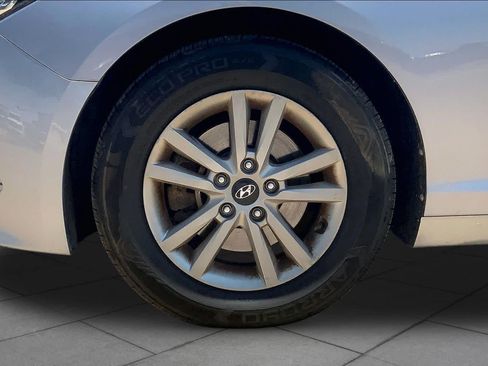 Used 2015 Hyundai Sonata SE FWD image 11