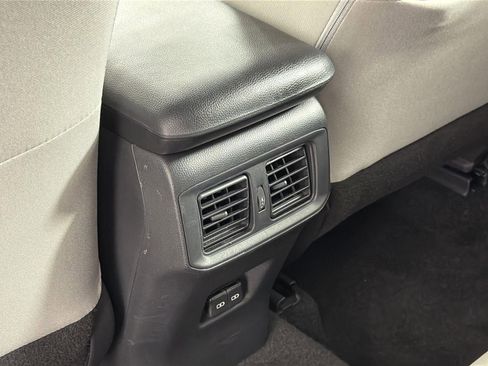 Used 2024 Toyota RAV4 XLE image 26