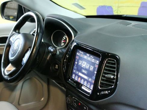 Used 2021 Jeep Compass Limited AWD/4WD image 12