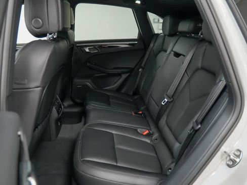 Used 2026 Porsche Macan Turbo AWD/4WD image 18