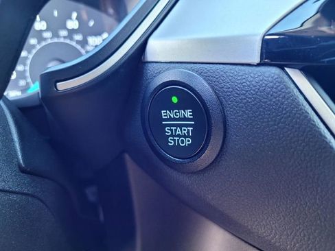 Used 2022 Ford Escape SEL image 19