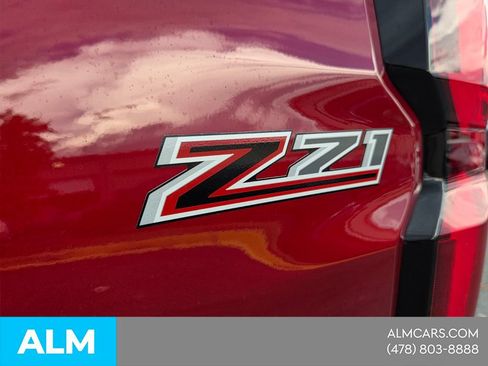 Used 2024 Chevrolet Colorado Z71 w/ Z71 Convenience Package 2 AWD/4WD image 8