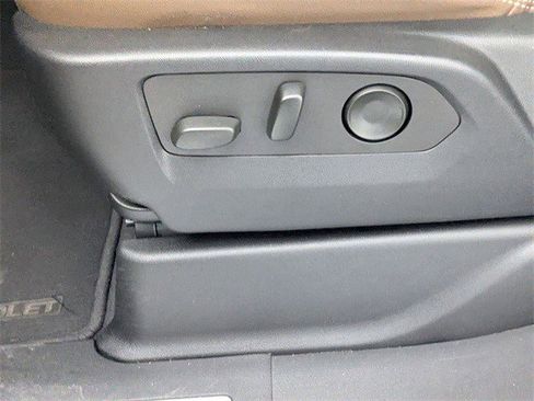 Certified 2022 Chevrolet Suburban High Country w/ Max Trailering Package image 14