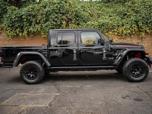 Used 2020 Jeep Gladiator Rubicon image 12