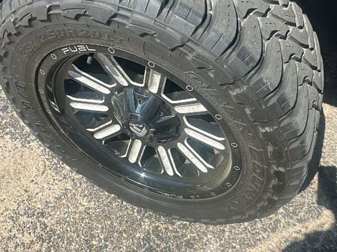 Used 2018 Chevrolet Silverado 1500 LT w/ Texas Edition image 10