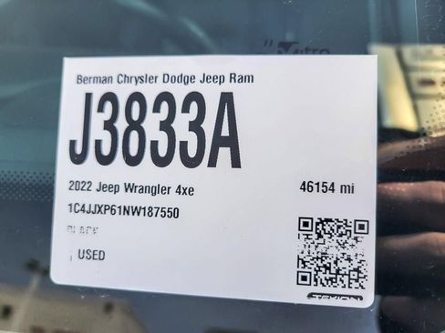 Used 2022 Jeep Wrangler Unlimited Sahara AWD/4WD image 25