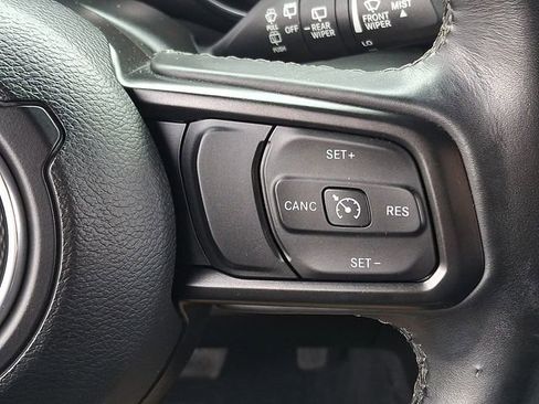 Used 2022 Jeep Wrangler Unlimited Sport AWD/4WD image 23